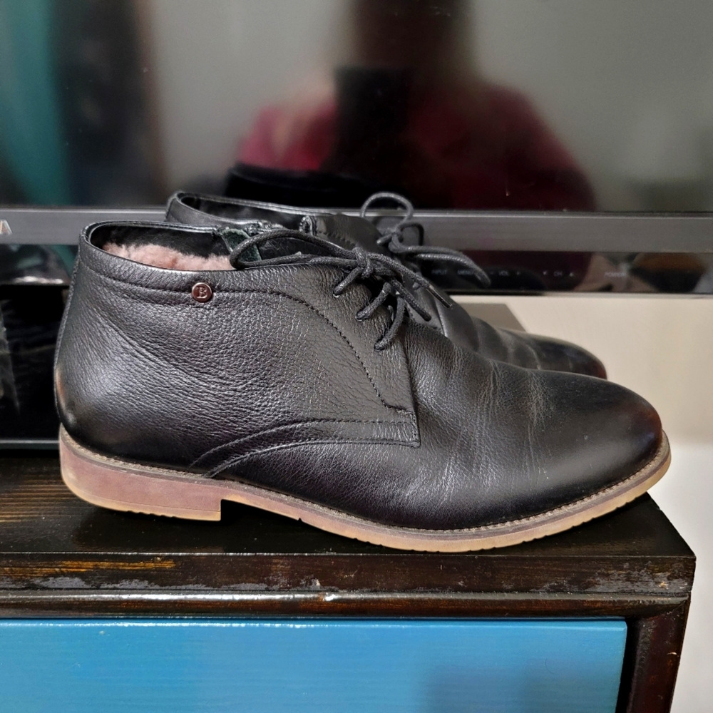 NWOT. Banderos style mens leather lined shoes.  41.  (455)